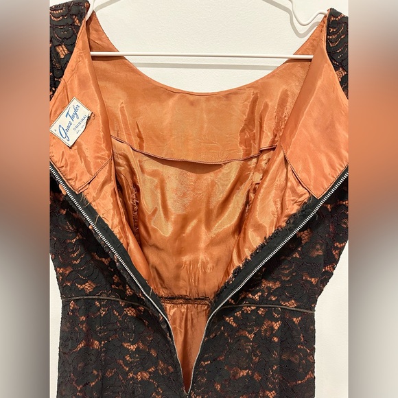 Vintage Grace Taylor Lace Overlay Sheath Dress - Picture 5 of 6